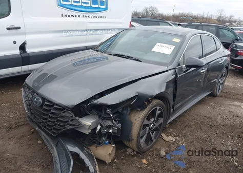 2021 Hyundai Sonata Sel Plus z USA, uszkodzony, nr VIN 5NPEJ4J25MH114109